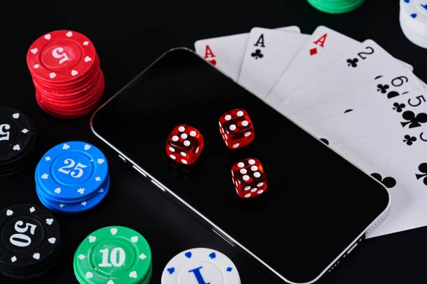 Payout table and bet controls in Phoenix Rises